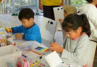 12/9(日)「光る!クリスマスカードづくり」SKIP キッズworkshop in 静岡トヨペット浜松宮竹店